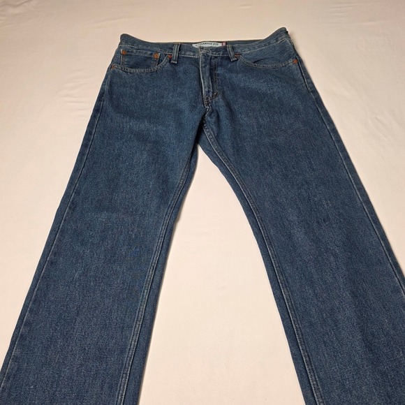 Levi's Other - Levi's 505 Straight Fit Jeans Mens‎ 32x30 Blue Medium Wash 100% Cotton Denim